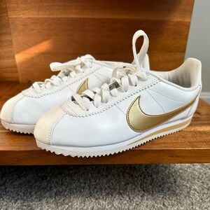 Nike Classic Cortez White Metallic Gold (Women's) | 7.5